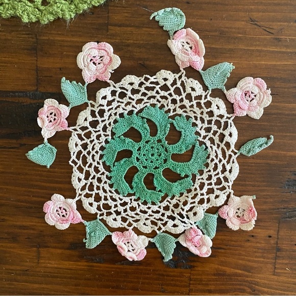 Vintage Lace Crochet Doily Pink Green Rosette Beige Doilie Cottagecore set of 3 - Picture 9 of 9